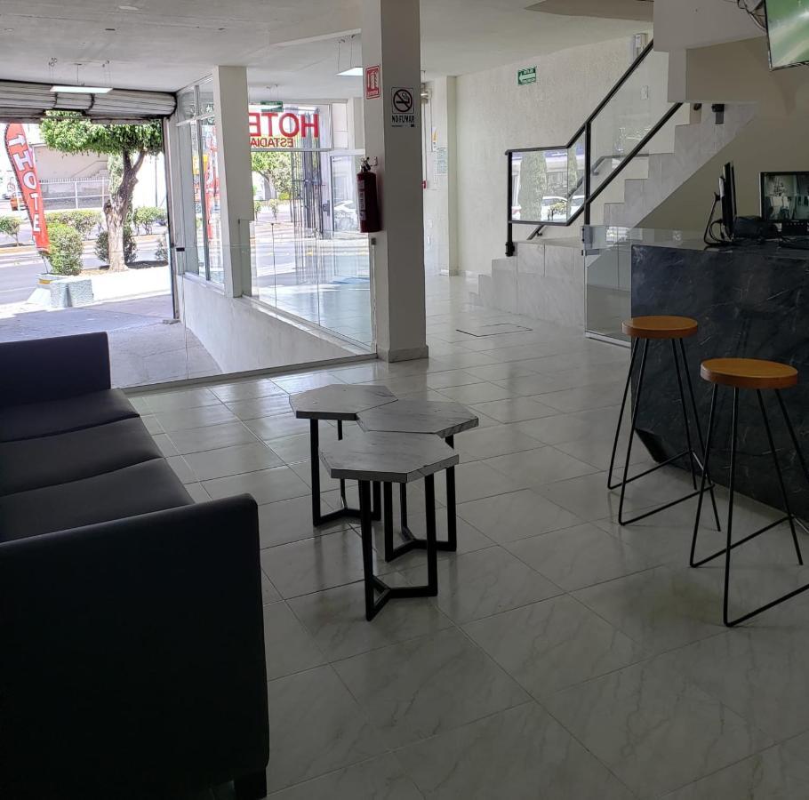 Hotel Estadia León Kültér fotó