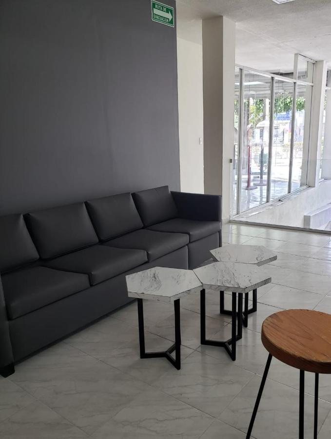 Hotel Estadia León Kültér fotó